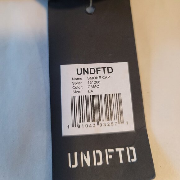 Undefeated Camo Smoke Cap Snapback Hat Camo Script Logo OSFA Brand New With Tags - Picture 5 of 6